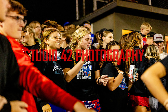 fans-20250829-1018