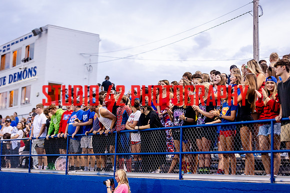 fans-20250912-1012