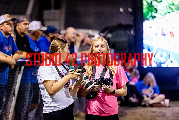fans-20250912-1020