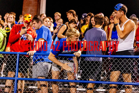 fans-20250912-1049