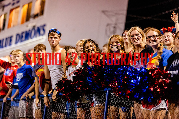 fans-20250912-1062