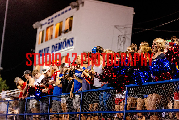 fans-20250912-1068