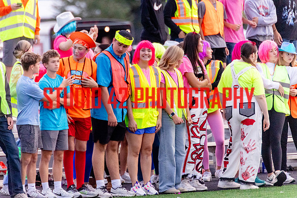 fans-20250919-1011
