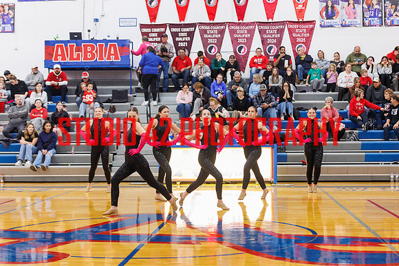 dance-20251212-1005