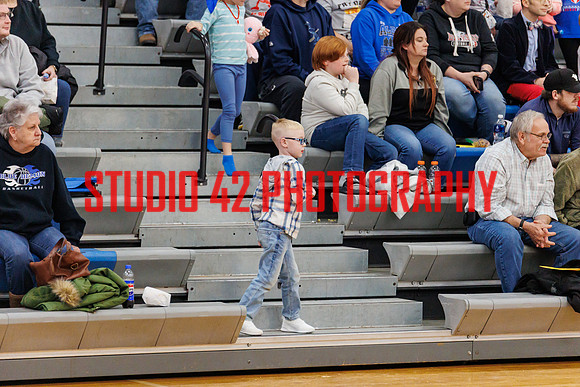 fans-20251212-1004