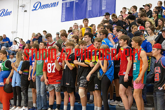 fans-092623-1002
